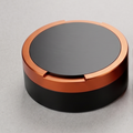 Tvåfärgad snusdosa i aluminium i färgerna svart/orange/svart från Duo Edition.